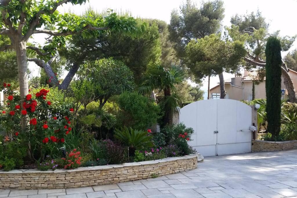 Studio Dans Villa De Charme, Piscine, Proche Plage Cassis Eksteriør billede